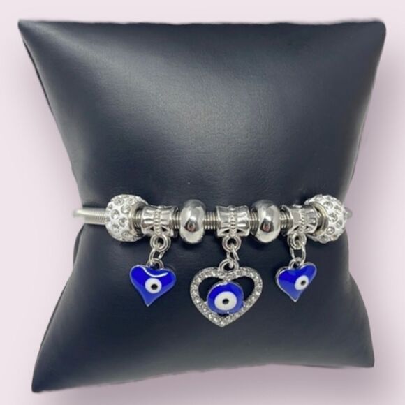 Evil Eye Heart Charm Stretchy Bangle Bracelet - Picture 1 of 6